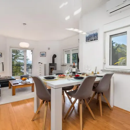 Сasa de vacaciones Family Friendly House With A Swimming Pool Icici, Opatija - 25227 *