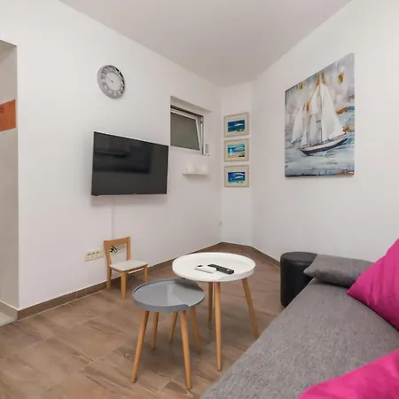 Сasa de vacaciones Family Friendly House With A Swimming Pool Icici, Opatija - 25227 Ičići