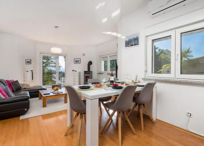 Hébergement de vacances Family Friendly House With A Swimming Pool Icici, Opatija - 25227 *