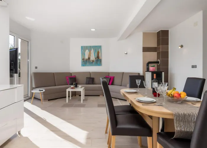 Family Friendly House With A Swimming Pool Icici, Opatija - 25227 Hébergement de vacances