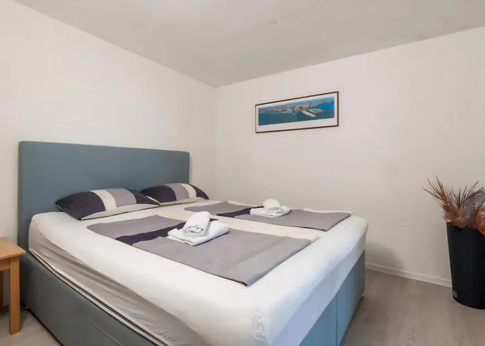 Family Friendly House With A Swimming Pool Icici, Opatija - 25227 Hébergement de vacances Ičići
